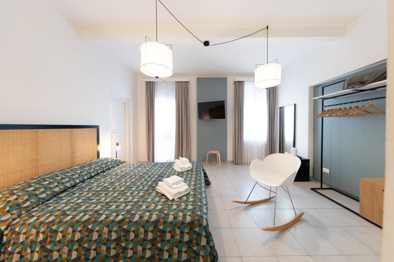 Via Siena 4 - Suites & Rooms Marina di Cecina Esterno foto