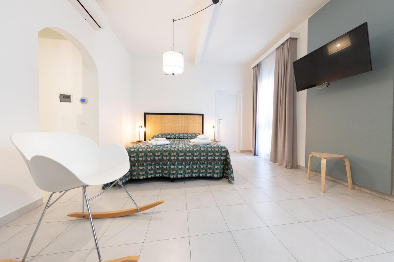 Via Siena 4 - Suites & Rooms Marina di Cecina Esterno foto