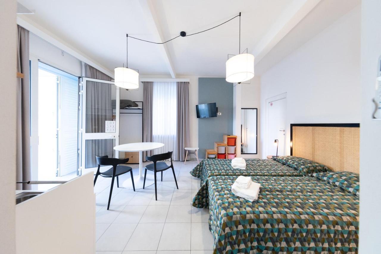 Via Siena 4 - Suites & Rooms Marina di Cecina Esterno foto