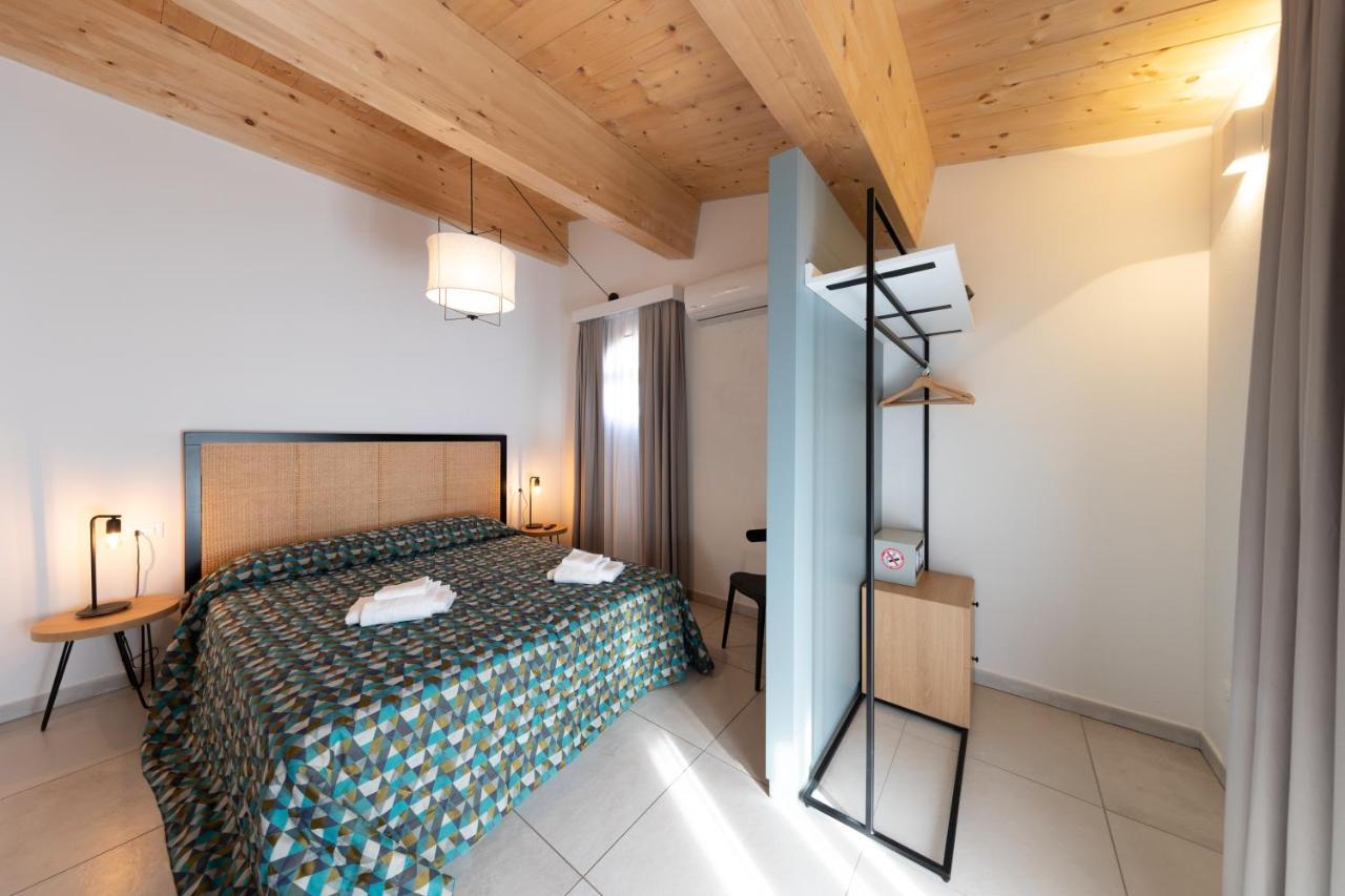 Via Siena 4 - Suites & Rooms Marina di Cecina Esterno foto